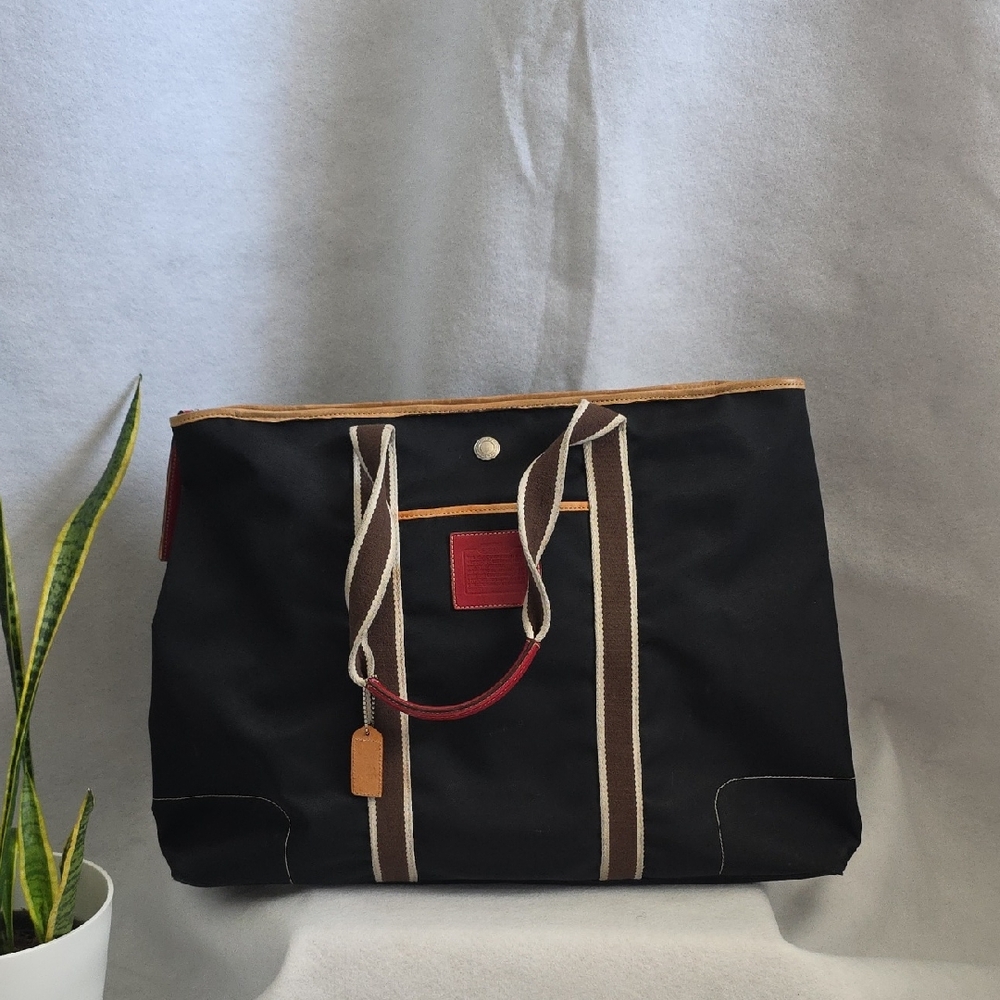 Stylish Black COACH Tote Bag